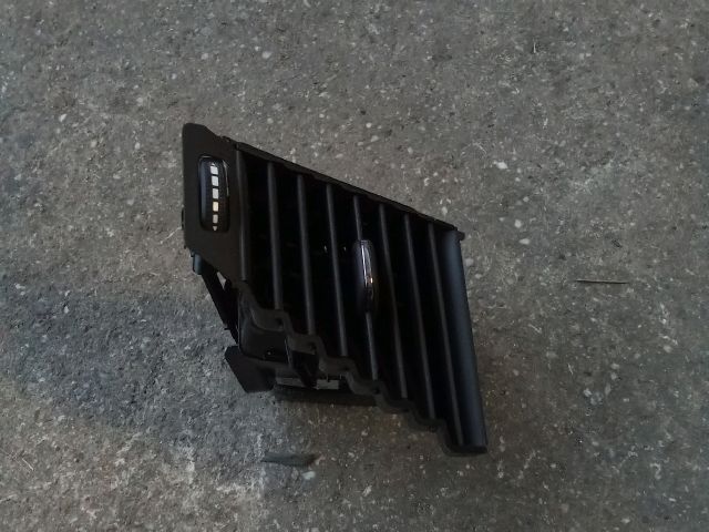 bontott OPEL ASTRA K Középső Jobb Szellőző
