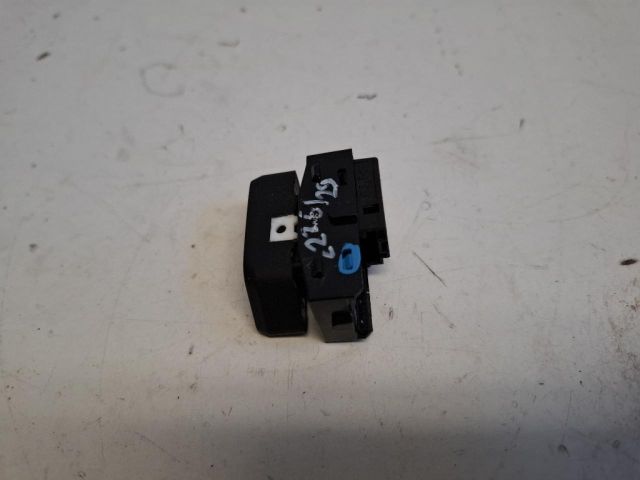 bontott OPEL ASTRA K Központizár Kapcsoló