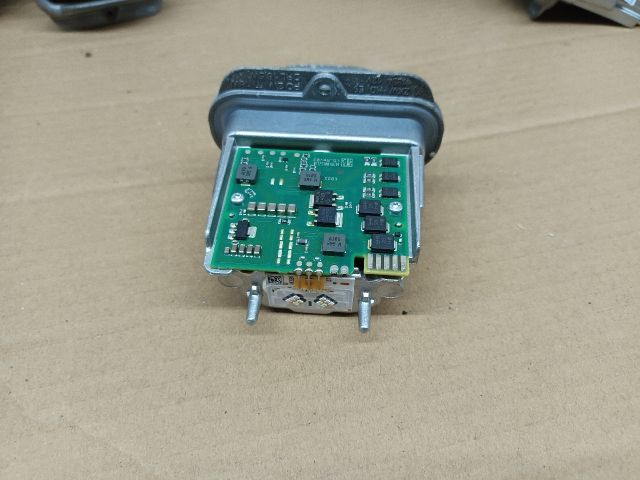 bontott OPEL ASTRA K LED Trafó