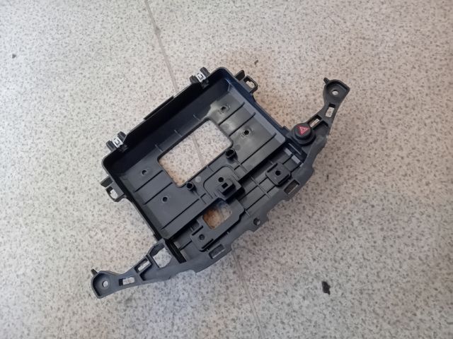 bontott OPEL ASTRA K Multifunkciós Kijelző Keret