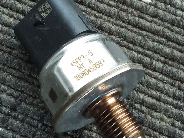 bontott OPEL ASTRA K Nyomásszabályzó Szelep