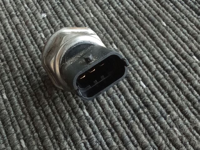 bontott OPEL ASTRA K Nyomásszabályzó Szelep