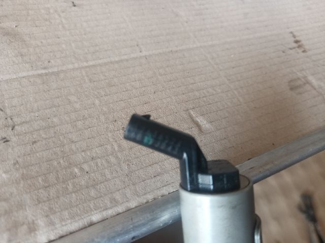 bontott OPEL ASTRA K Olajnyomás Szelep Okoskerékhez