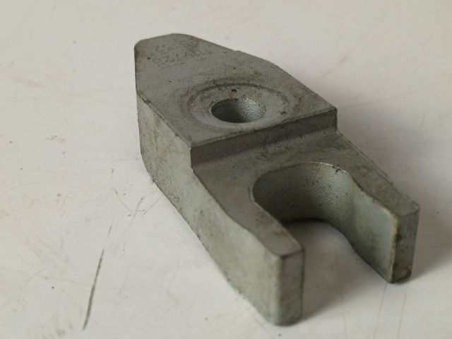 bontott OPEL ASTRA K Porlasztó Lefogató