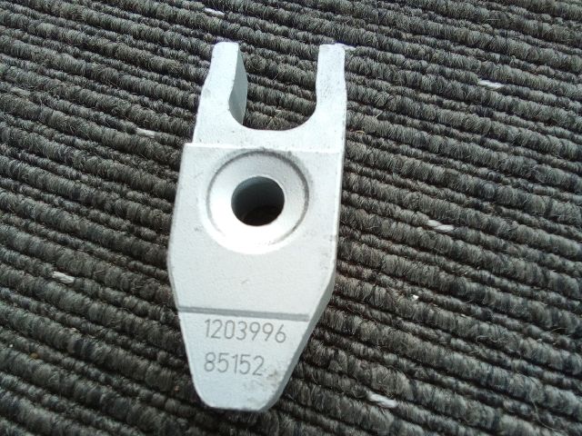 bontott OPEL ASTRA K Porlasztó Lefogató