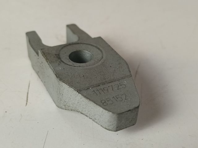 bontott OPEL ASTRA K Porlasztó Lefogató