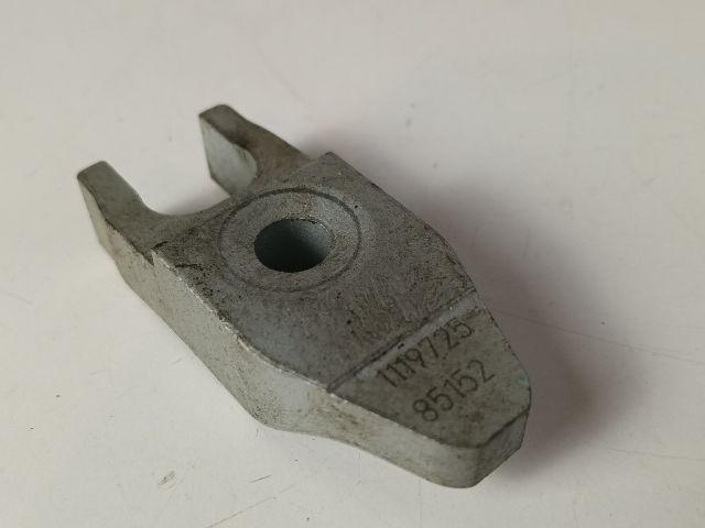 bontott OPEL ASTRA K Porlasztó Lefogató