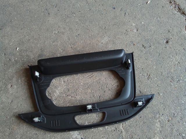 bontott OPEL ASTRA K Rádió / CD Keret