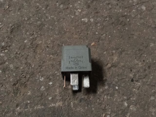 bontott OPEL ASTRA K Relé