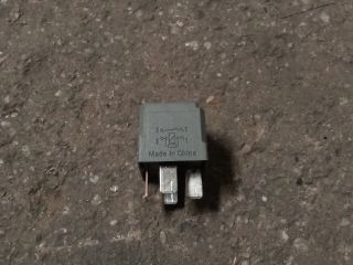 bontott OPEL ASTRA K Relé