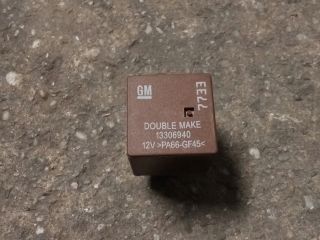 bontott OPEL ASTRA K Relé