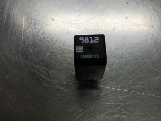 bontott OPEL ASTRA K Relé