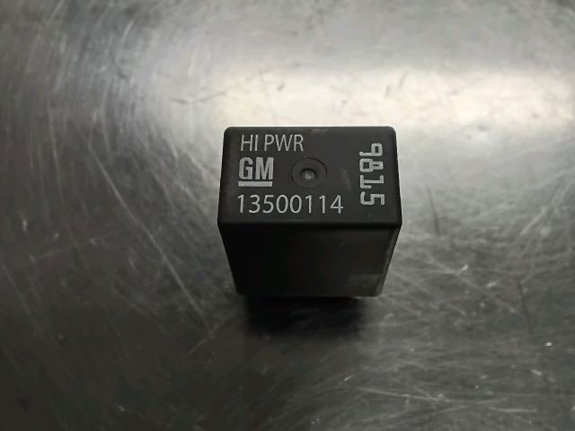 bontott OPEL ASTRA K Relé