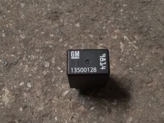 bontott OPEL ASTRA K Relé