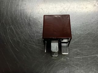 bontott OPEL ASTRA K Relé