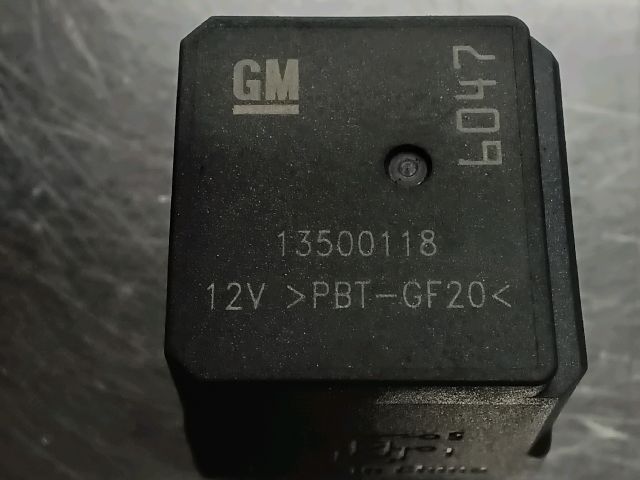 bontott OPEL ASTRA K Relé