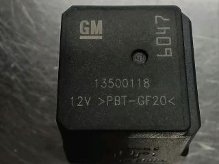 bontott OPEL ASTRA K Relé