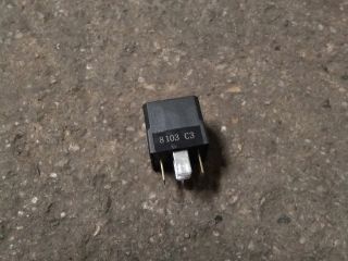 bontott OPEL ASTRA K Relé