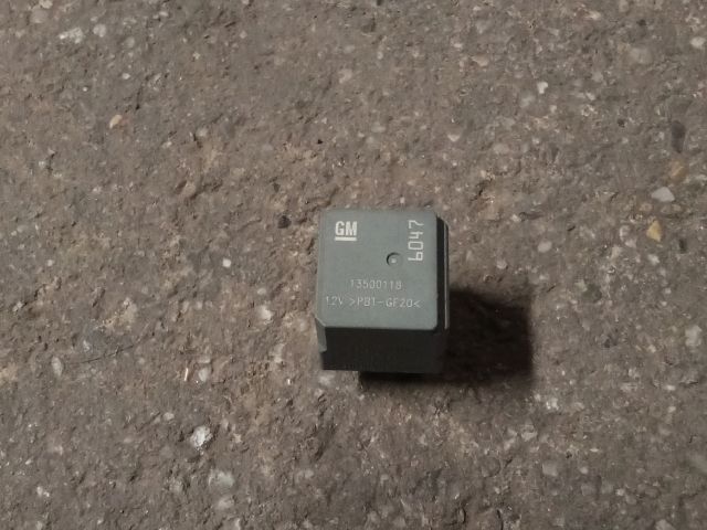 bontott OPEL ASTRA K Relé