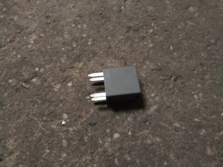 bontott OPEL ASTRA K Relé