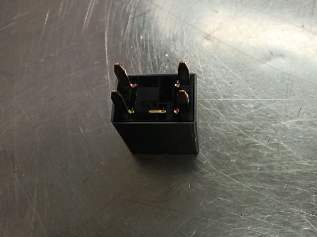 bontott OPEL ASTRA K Relé