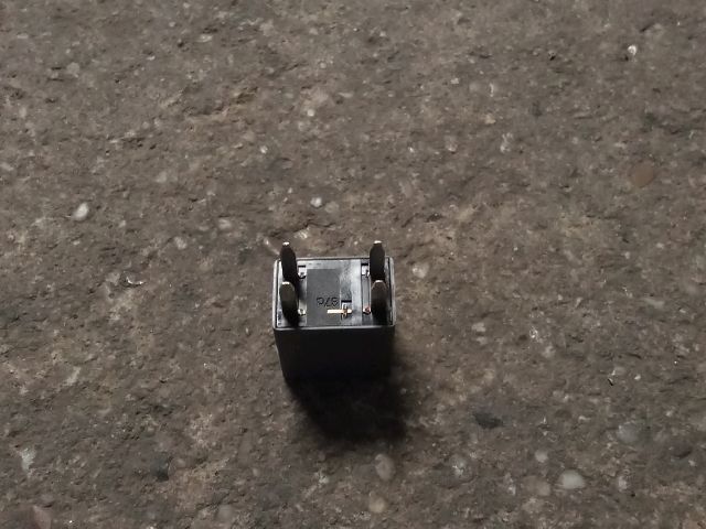 bontott OPEL ASTRA K Relé