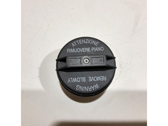 bontott OPEL ASTRA K Tanksapka