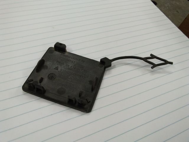 bontott OPEL ASTRA L Hátsó Vonószem Burkolat