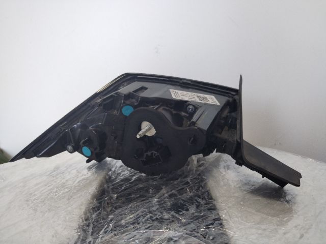 bontott OPEL ASTRA L Jobb Hátsó Lámpa