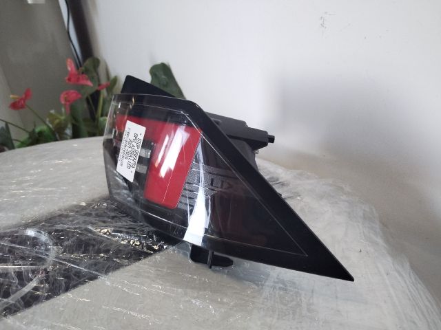 bontott OPEL ASTRA L Jobb Hátsó Lámpa