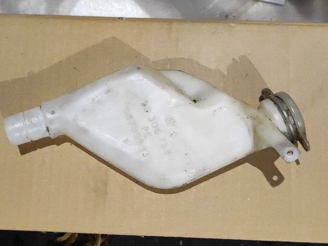 bontott OPEL CALIBRA Ablakmosótartály Betöltő