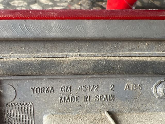 bontott OPEL CALIBRA Bal Hátsó Lámpa