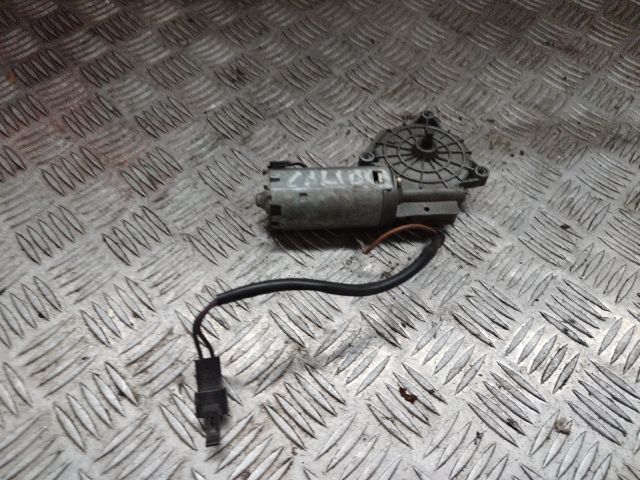 bontott OPEL CALIBRA Első Ablaktörlő Motor