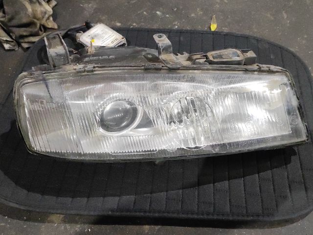 bontott OPEL CALIBRA Jobb Fényszóró
