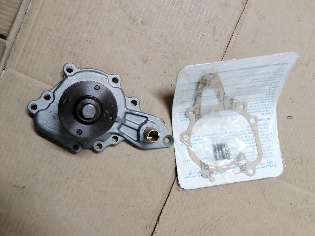 bontott OPEL CAMPO Vízpumpa