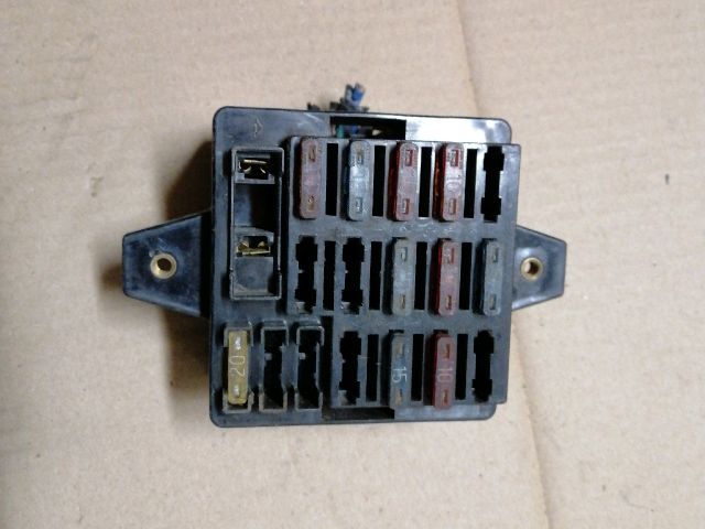 bontott OPEL CAMPO Biztosítéktábla Motortér