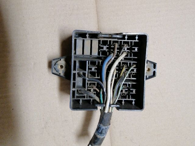 bontott OPEL CAMPO Biztosítéktábla Motortér