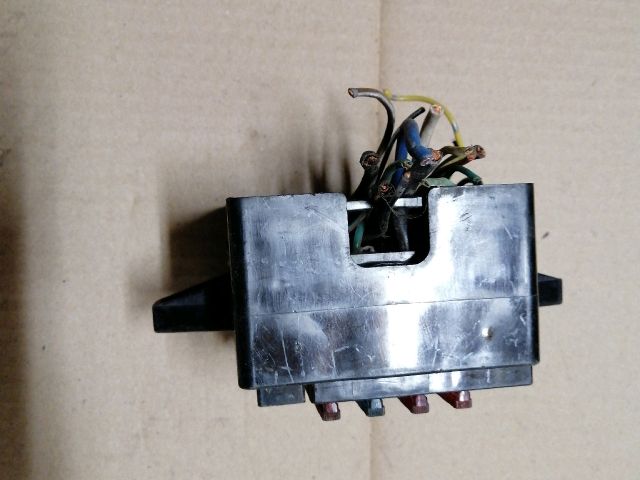 bontott OPEL CAMPO Biztosítéktábla Motortér