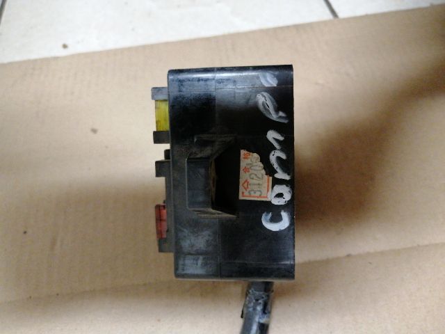 bontott OPEL CAMPO Biztosítéktábla Motortér