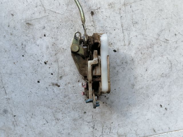 bontott OPEL CAMPO Bal első Ajtózár