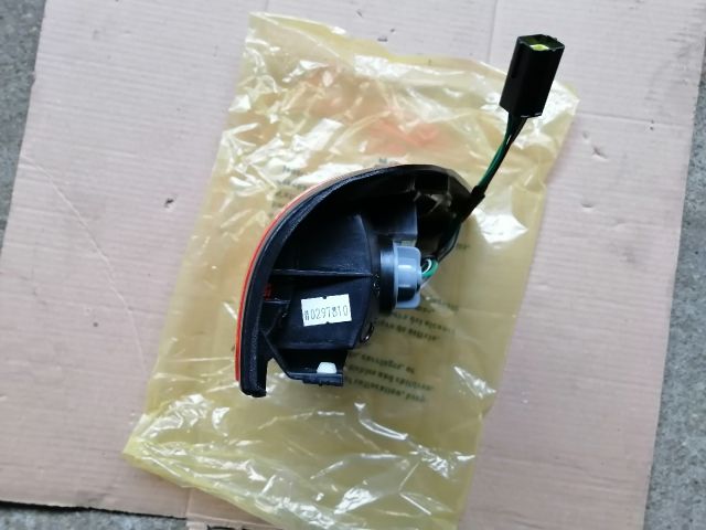 bontott OPEL CAMPO Bal Hátsó Lámpa