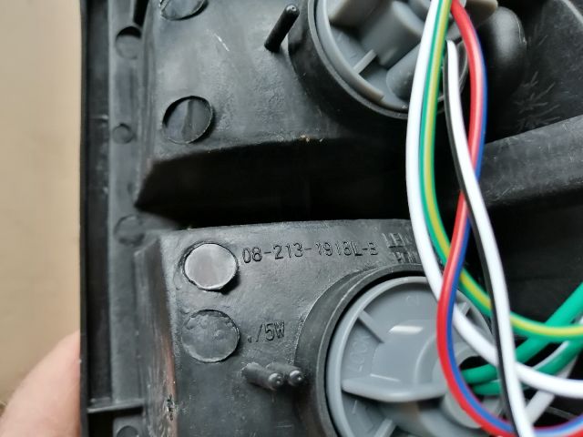 bontott OPEL CAMPO Bal Hátsó Lámpa