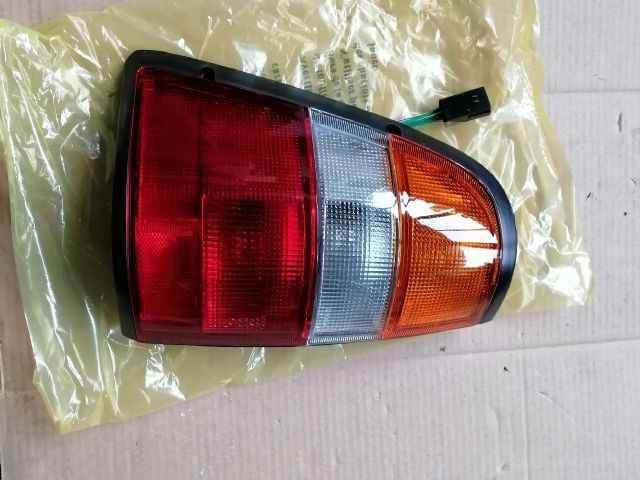 bontott OPEL CAMPO Bal Hátsó Lámpa