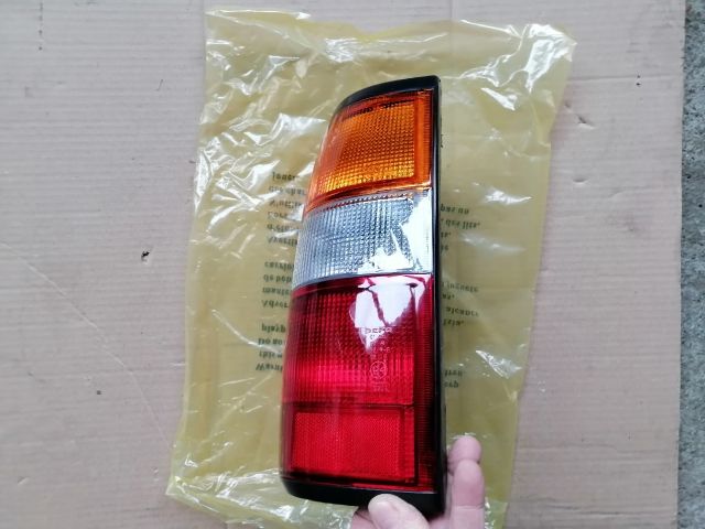 bontott OPEL CAMPO Bal Hátsó Lámpa