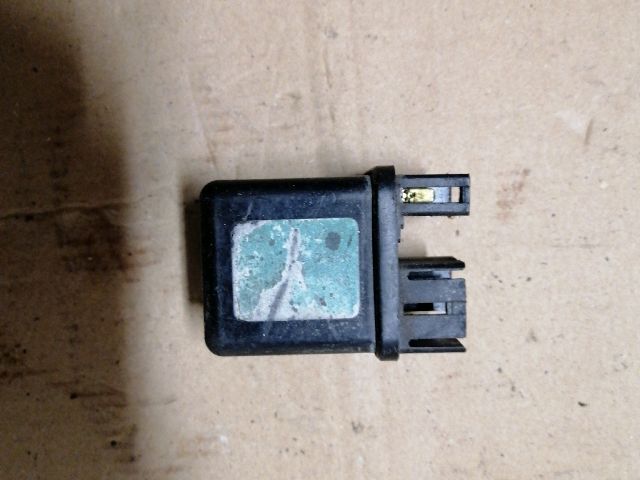 bontott OPEL CAMPO Izzító Relé