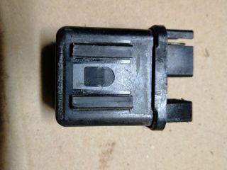 bontott OPEL CAMPO Izzító Relé