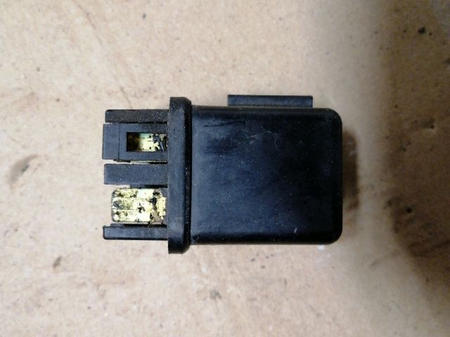 bontott OPEL CAMPO Izzító Relé