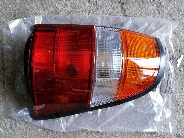 bontott OPEL CAMPO Jobb Hátsó Lámpa