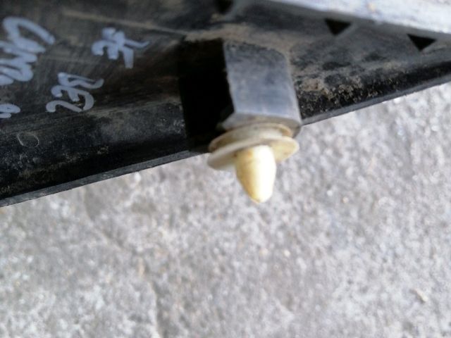 bontott OPEL CAMPO Jobb Visszapillantó Tükör Előtti Burkolat