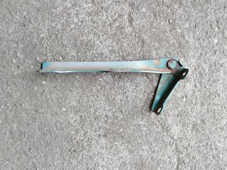 bontott OPEL CAMPO Motorháztető Jobb Zsanér